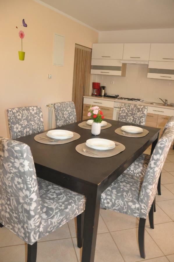 Rosa Apartment *